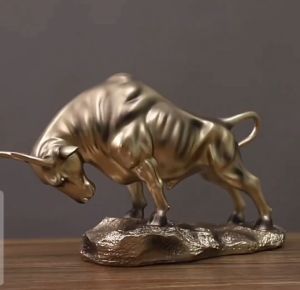 Dekorasi Pajangan Patung Banteng Wall Street Amerika Lambang Kesuksesan Mewah Dekorasi Kreatif Ruangan Rumah Meja Kantor Studio Hadiah Gift Suvenir