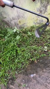 Cangkul Kecil Berkebun cangkul Besi segitiga koret rumput gagang pipa besi anti copot besi disepuh