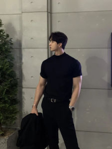 Áo Thun Nam Dáng Ôm Mùa Hè Tay Ngắn Hở Vai Cổ Tròn Cotton Thoáng Khí Thường Ngày Thời Trang Công Sở Tay Lửng Tay Ngắn