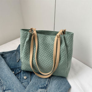 กระเป๋าผ้าใบ Tote Bag สำหรับผู้หญิง ความจุขนาดใหญ่ กระเป๋าสะพายไหล่แบบหนังสือเดินทางสไตล์ใหม่ 2025 แฟชั่นสำหรับวัยรุ่น