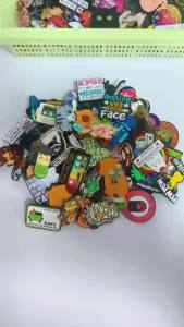 50-100 Pieces/set Random Mixed Brooch Set Personalized Creative Alloy Cartoon Animal Brooch Badge Clothing Accessories