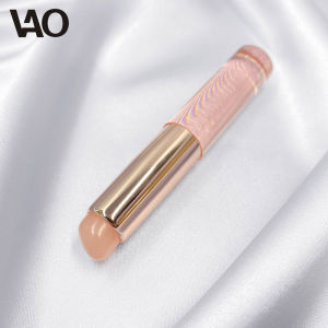 Portable Mini Silicone Lip Brush with Lid for Applying Lipstick Ideal Beauty Tool for Multiple Skin Types