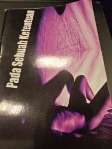 Buku puisi PADA SEBUAH KETENTUAN