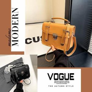 KDAShop พร้อมส่ง กระเป๋าสะพาย ทรงสี่เหลี่ยม ขนาดไม่ใหญ่มาก แบบพกพาสะดวก ทนทาน หนัง PU คุณภาพคือเกินราคา เรียบๆไม่แต่งลวดลาย ชอบสีไหนจิ้มได้เลยน้าาา