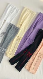 1 PC Simple Childrens Tights Baby Toddler Leggings Cropped Skinny Style Suitable for Girls Daily Wear in Spring and Autumn.