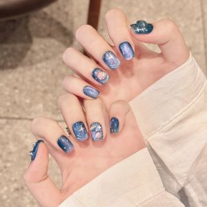 เล็บประดับเพชรสีฟ้าเทา ลายตาแมวสีฟ้าเทา ลายดาว ทรงสั้น สีสันสดใส ประดับเล็บ ทาเล็บ ดูดซับความชื้น เล็บปลอม ทรงสั้น กลม