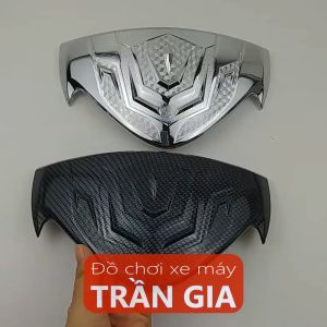 Mão ốp đầu xe Vision năm 2021-2022-2023 mặt nạ trên chắn gió vision đời mới xi inox carbon - phụ kiện trang trí