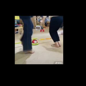 Đồ chơi Máy tập thể dục 3 in 1 gồm Bật nhảy Ném vòng Phóng tên lửa cho các Bé (Kèm remote) + TẶNG PIN