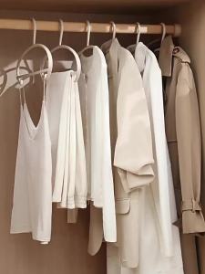 Anti-shoulder Bump No-mark Anti-deformation Coat Hanger