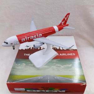 Air Asia Airbus 320 Diecast Aircraft Model Toy Collection Detailed Replica for Collectors High-Quality Airline Model with Landing gear