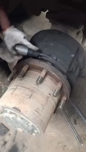 Đục dùng khí nén. Đầu đục rung khí nén