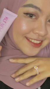 KLT NEW - By Glads Second Skin Longwear Glow Foundation – Lightweight Texture Dewy Finish & Long Lasting All Day