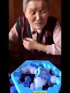 BBBayBees เกมส์ทุบน้ำแข็ง เพนกวิน icebreaker โต๊ะเกมส์ทุบน้ำแข็ง กับดักเพนกวิน ของเล่นสําหรับครอบครัว