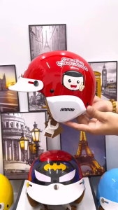 Nón Bảo Hiểm 3/4 Đầu Trẻ Em NAPOLI In Nhiều Tem Phù Hợp Cho Bé Trai Và Bé Gái.