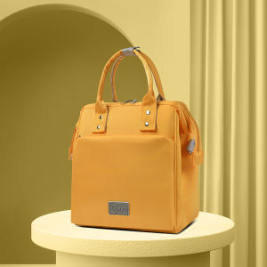 Lightweight Multi-Functional Mommy Bag Fashionable New Style Handheld And Shoulder Backpack for Outings with Babies Simple Design