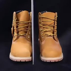 สเปรย์กันน้ำรองเท้า 260 ml สิ่งที่คุณต้องการกระเป๋าเสื้อผ้า พ่นรองเท้าผ้าใบ สเปรย์นาโน กระทำกันฝุ่น ละอองน้ำ สิ่งสกปรกต่างๆ