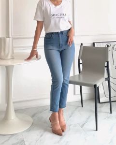 Shapely Jeans กางเกงยีนส์สวยเยี่ยม ความชุ่มชือและความสูง เก็บทรงผ้ายืดใส่สบาย (มีบริการแก้ทรง)