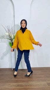 Outfit Wanita: Kemeja Casual, Blouse Polos, & Kemeja Crinkle Premium