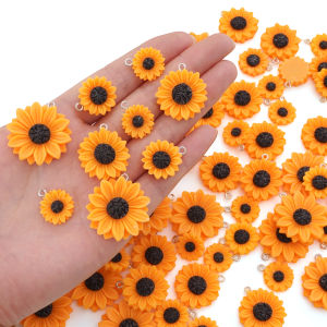 5Pcs Sunflower Resin Pendants Floral Charms DIY Handmade Accessories for Bracelet Necklace Keychain Jewelry Making Materials