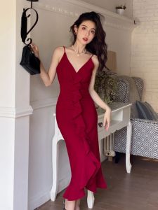 Elegant Red Wedding Dress with Strap High Waist Fish Tail Short Skirt V-Neck Zipper Closure Summer Wedding Dress for Women