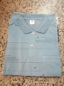 เสื้อยืดโปโลสีฟ้ากระดุมทองกระเป๋าข้างจริง