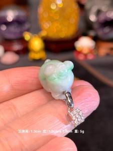 burma jadeite pendant #jade #翡翠  富足翡翠猪吊坠  飘绿色泽美丽 象征富足富裕、生活无忧无虑、平安顺遂  玉牌高H: 1.3cm  宽W: 1.2cm x 1.5cm  重Weight: 5g  📍Johor Bahru 区可自行取货或邮寄服务