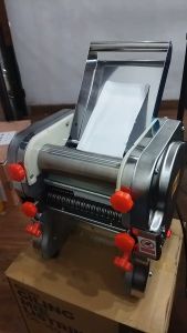 OSSEL Giling Mie Listrik Gilingan Mie Listrik Mesin Ampia Body Stainless Steel OS-180 OSSEL