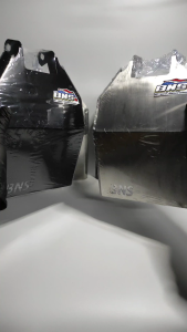 เเผ่นบังคาร์บูเเละหัวฉีด สเเตนเลส เวฟ/ดรีม ตัวโครงเดี่ยวใส่ได้ทุกรุ่น บังคาร์บูหัวฉีดBNS