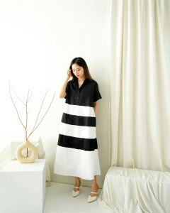 Maxi Dress Garis Hitam Putih Katun Berkerah