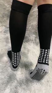 [02F2] ถุงเท้าฟุตบอล ยืดหยุ่นดี กันกระแทก นุ่มเท้า ระบายอากาศดี แห้งไว เพื่อสุขภาพ