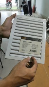 Cửa gió vuông NHỰA ngoài trời điều chỉnh lưu lượng Era - RRPN - Hàng Nhập Khẩu