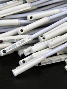 Yidao Cylinder Sensor Sensor D-M9B/D-M9N/D-M9P Positioning Limit Two-Wire Three-Wire Magnetic Switch