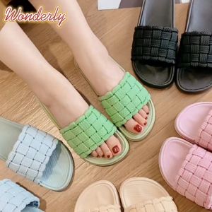 Sandal Jelly Wanita & Tips Memilihnya