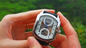 WINNER Business Mens Watches Top Brand Luxury Skeleton Automatic Mechanical Watch for Men Blue Pointers Black Leather Strap New