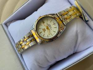 High Quality fashionable watche with day and date visions stainless steel and waterproof SK
