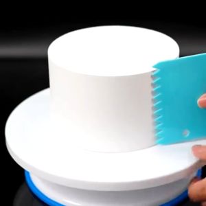 Alat Pemotong Adonan Roti - Scraper Buttercream Alat Dekorasi Hias Kue Penghalus Cake Potong Dough 1 Set Isi 3 Bergelombang Knife