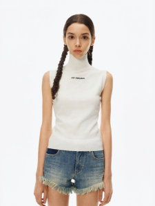 ANN ANDELMAN | High Collar Sleeveless Knitwear for Layering