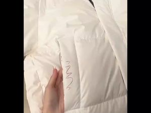 แผ่นทำความสะอาดบนผ้า ผ้าเปียกเช็ดเสื้อ เอนกประสงค์ (20ชิ้น/แพ๊ค)