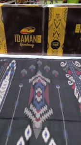 Sarung ATLAS Idaman Kembang 555 Motif BHS HITAM Terbaru