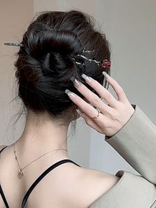 【Bestella✨COD】​​​​​​​Jepit Rambut Mawar Logam Rasa Canggih Desain Unik Jepit Rambut Gaya Gotik Jepit Rambut