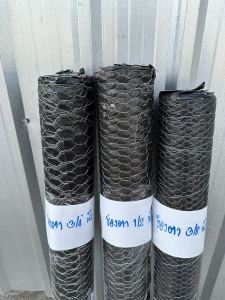 ลวดตาข่ายหกเหลี่ยม PVC สูง 0.9m และเล็ก 30m ตาข่ายลวดเหล็ก ล้อมไก่ กรงนก รั้ว ชูก้าไรเดอร์ นอกจากนี้ การเสริมสร้าง ระมัดระดับความสูง และผลลัพธ์ที่น่าสนใจ