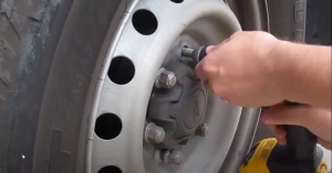 Dewalt 588V Cordless Impact Wrench Heavy Duty Socket Wrench Rechargeable Ratchet Wrench Set Original