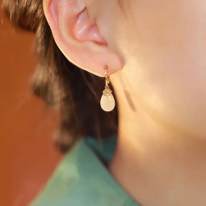 High-End Imitation Jade Waterdrop Earrings for Women New Chinese Style Hanfu Qipao Retro Design Sensation Ancient Wind Dangle Earrings