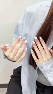 【HANDMADE】Artificial Nail White Flower Fairy Almond Phototpy Nails Fake Nails Reusable and Removable Nails