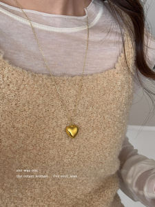 Matte Metal Heart Necklace: A Stylish & Luxurious Minimalist Accessory