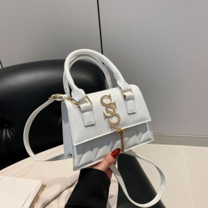 Little Meow Dabao Small Square Bag New 2024 Retro Fashion Shoulder Bag Crossbody for Casual Scenarios Soft Surface