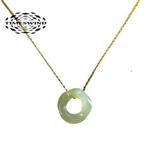 จี้โมเบียสจากหยกธรรมชาติสีเขียวอ่อน S925สร้อยสตรีเงินพร้อมใบรับรอง