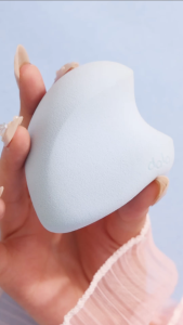 DALA Hydrocloud Arc Blender - Ergonomic Makeup Sponge with FREE 20grams Mini Cleanser