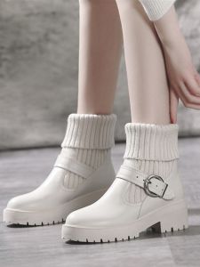 รองเท้าบูทมาร์ตินหนังแท้ข้อสั้นส้นหนาสไตล์อังกฤษรองเท้าบูทสั้นสีขาวใส่แล้วดูผอมๆแมทช์ลุคง่ายสำหรับฤดูใบไม้ร่วงและฤดูหนาวบู๊ทชั้นเดียวพื้นหนาแบบใหม่สำหรับผู้หญิง