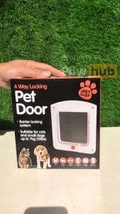 PAWHUB Lubang Pintu Hewan Peliharaan Kucing Anjing Dengan 4 Sistem Kunci / Flap Door 4 Way Lock System